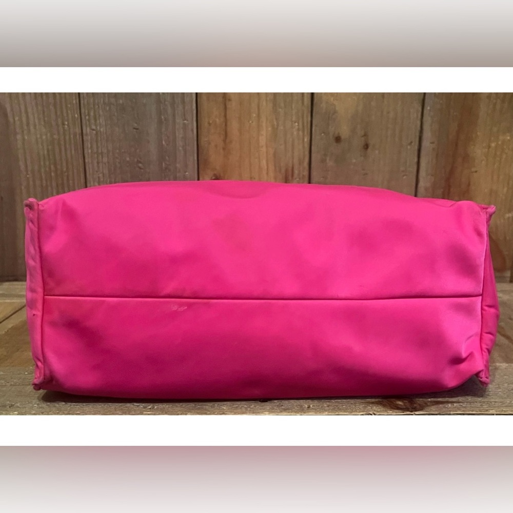 Kate Spade. Set of 2: White Leather Hayes Tote and Pink Nylon Elise Tote. - Picture 14 of 16